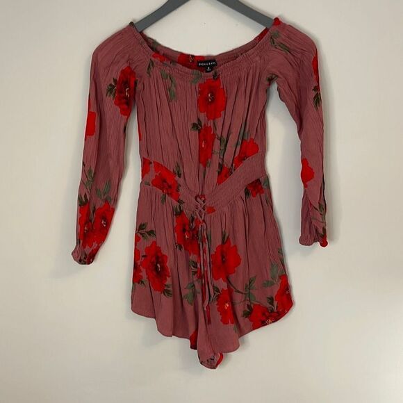 Kendall & Kylie Women's Off Shoulder Romper Floral Fitted Stretchy Pink Small - Picture 1 of 7